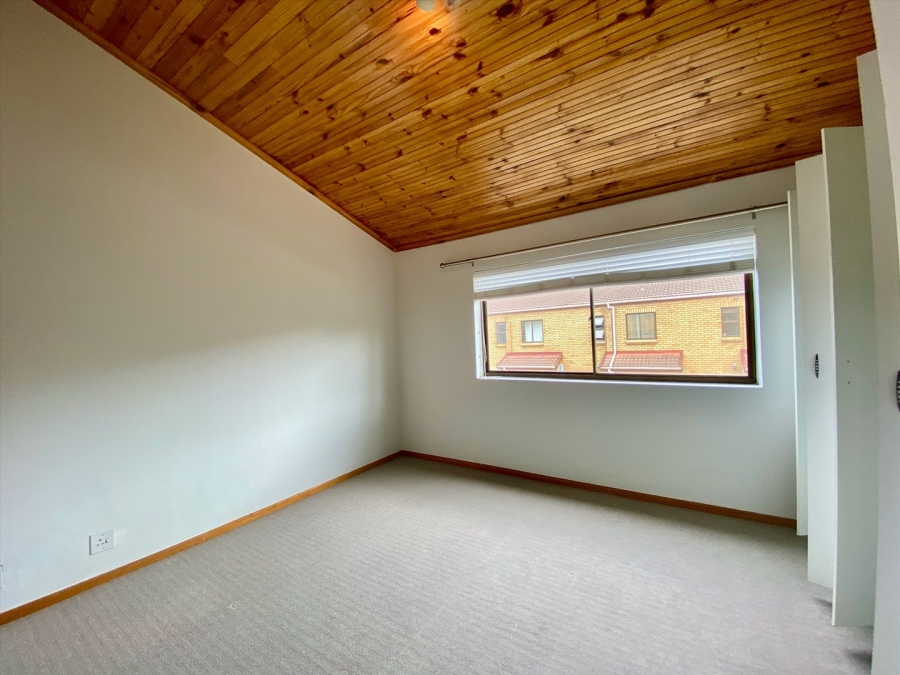 To Let 2 Bedroom Property for Rent in Sunningdale Western Cape